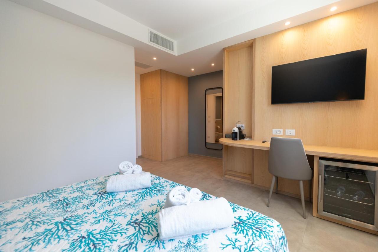 Molo Brin Rooms & Suites Olbia Ngoại thất bức ảnh